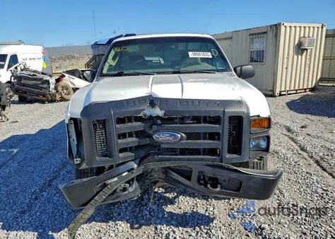 2008 Ford F250 Super Duty z USA, uszkodzony, nr VIN 1FTNF20528EC76402